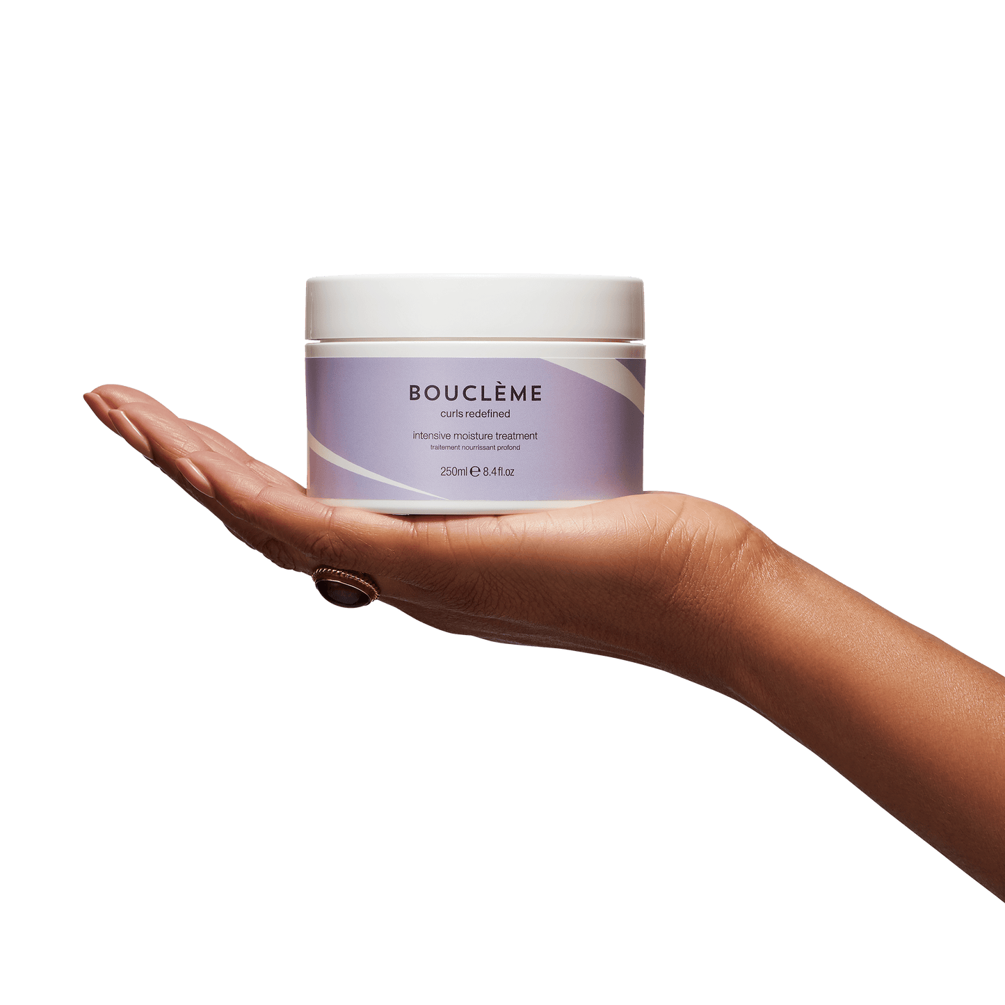 Ein kraftvoller, preisgekrönter Conditioner zur Stärkung und Neudefinierung von Locken.