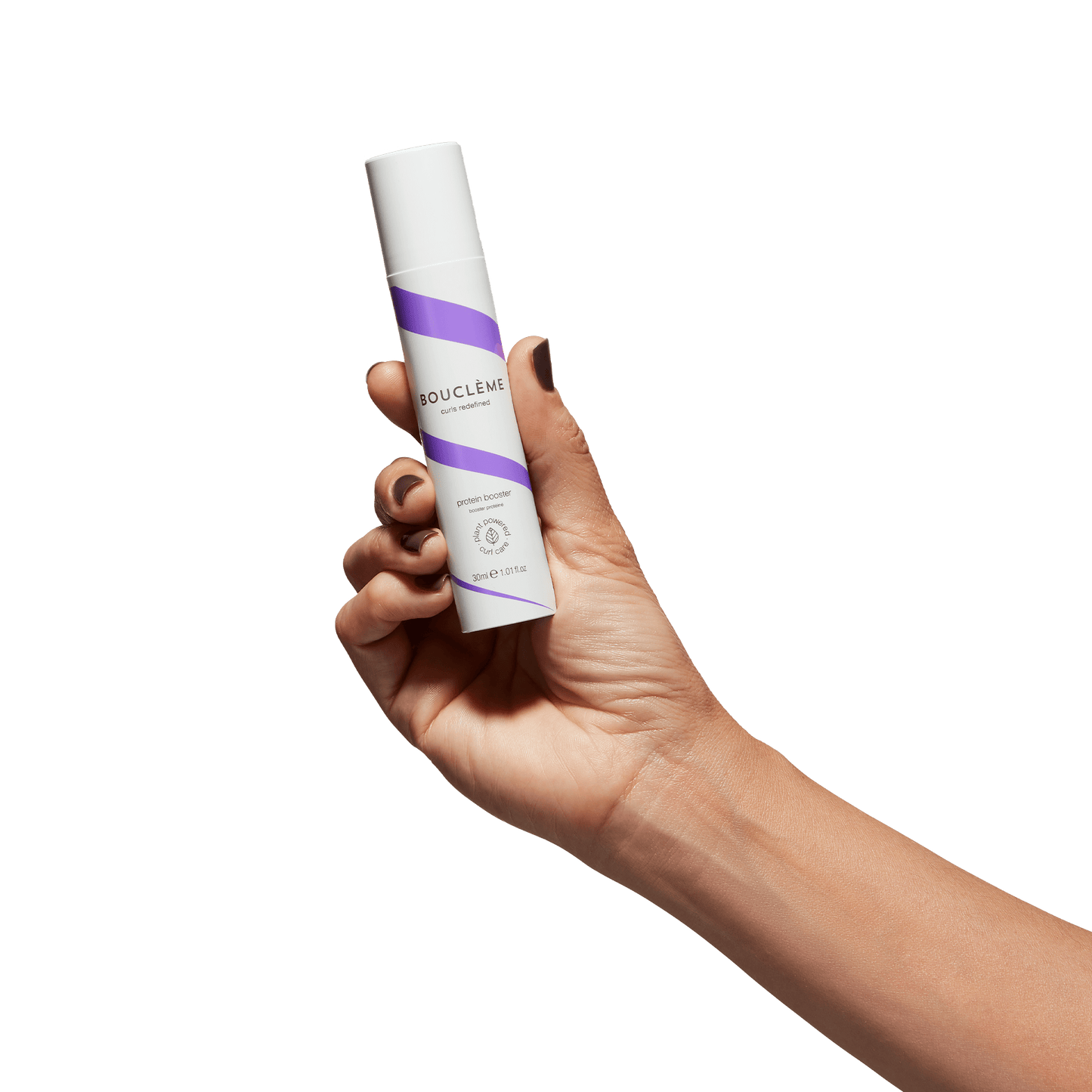 Verwende diese kraftvollen Tropfen mit Protein-Booster, um die Elastizität der Haare zu verbessern und Deine Locken zu stärken.