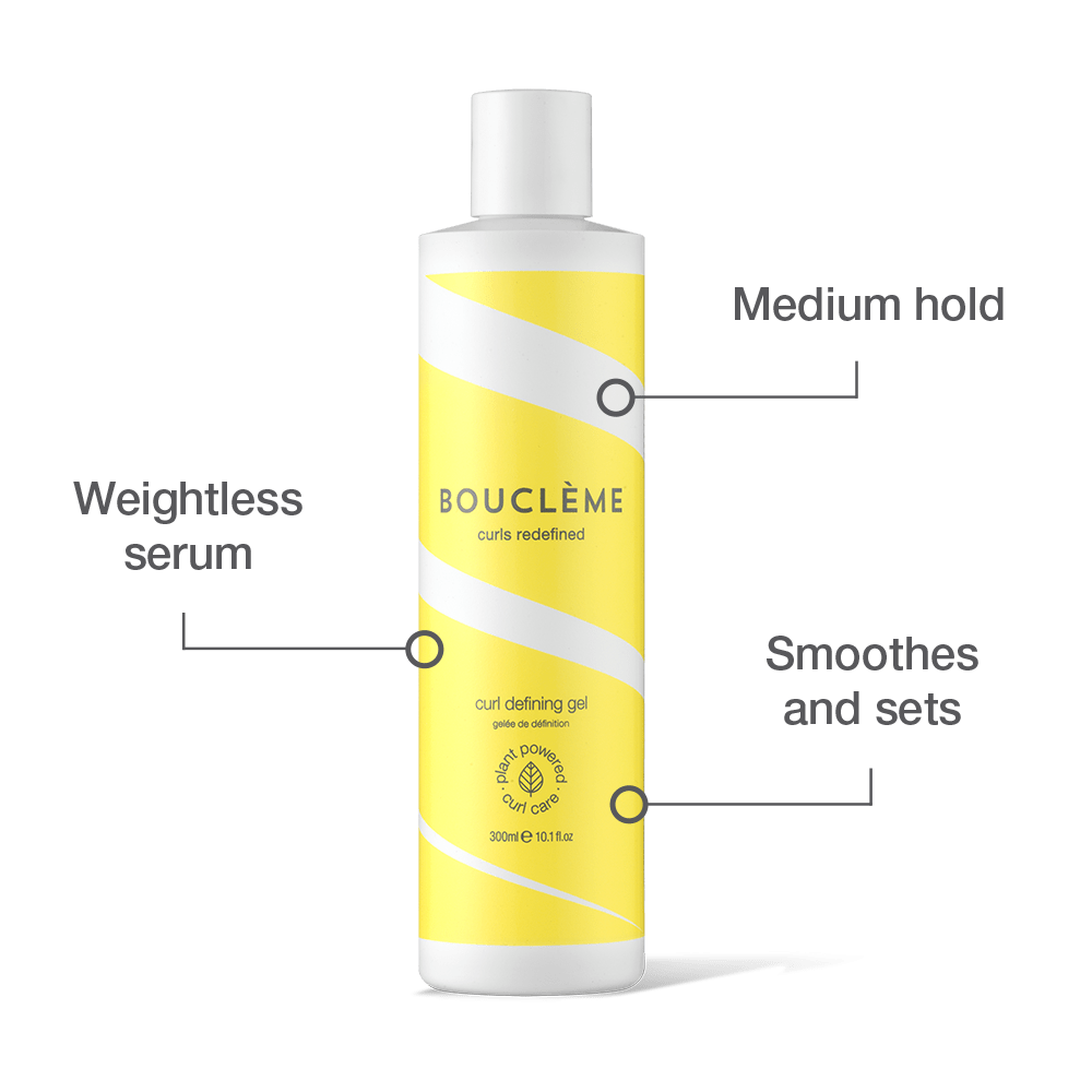 Die Infografik zum Bouclème Curl Defining Gel zeigt die Vorteile: mittlerer Halt, glanzgebendes Finish und kräuselfreie Definition für ein ganztägiges Styling.